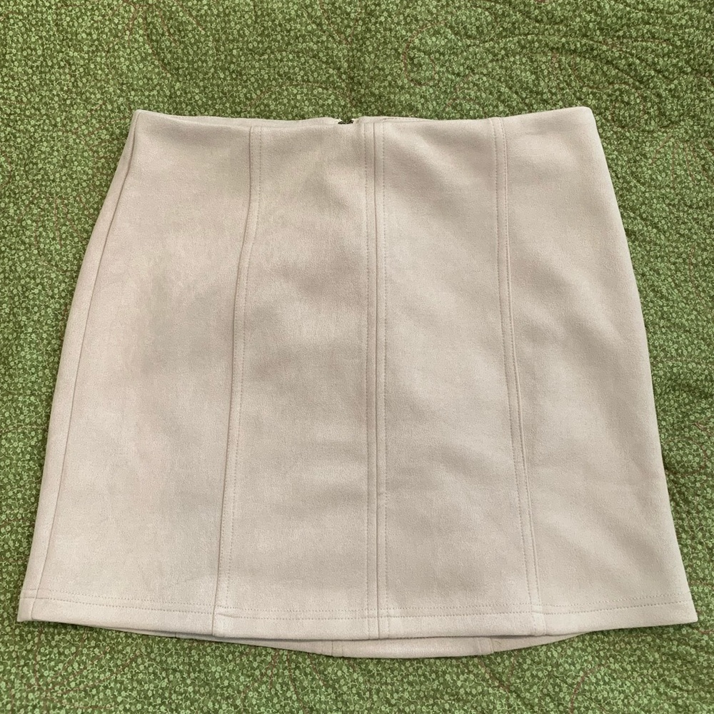 Cream mini skirt